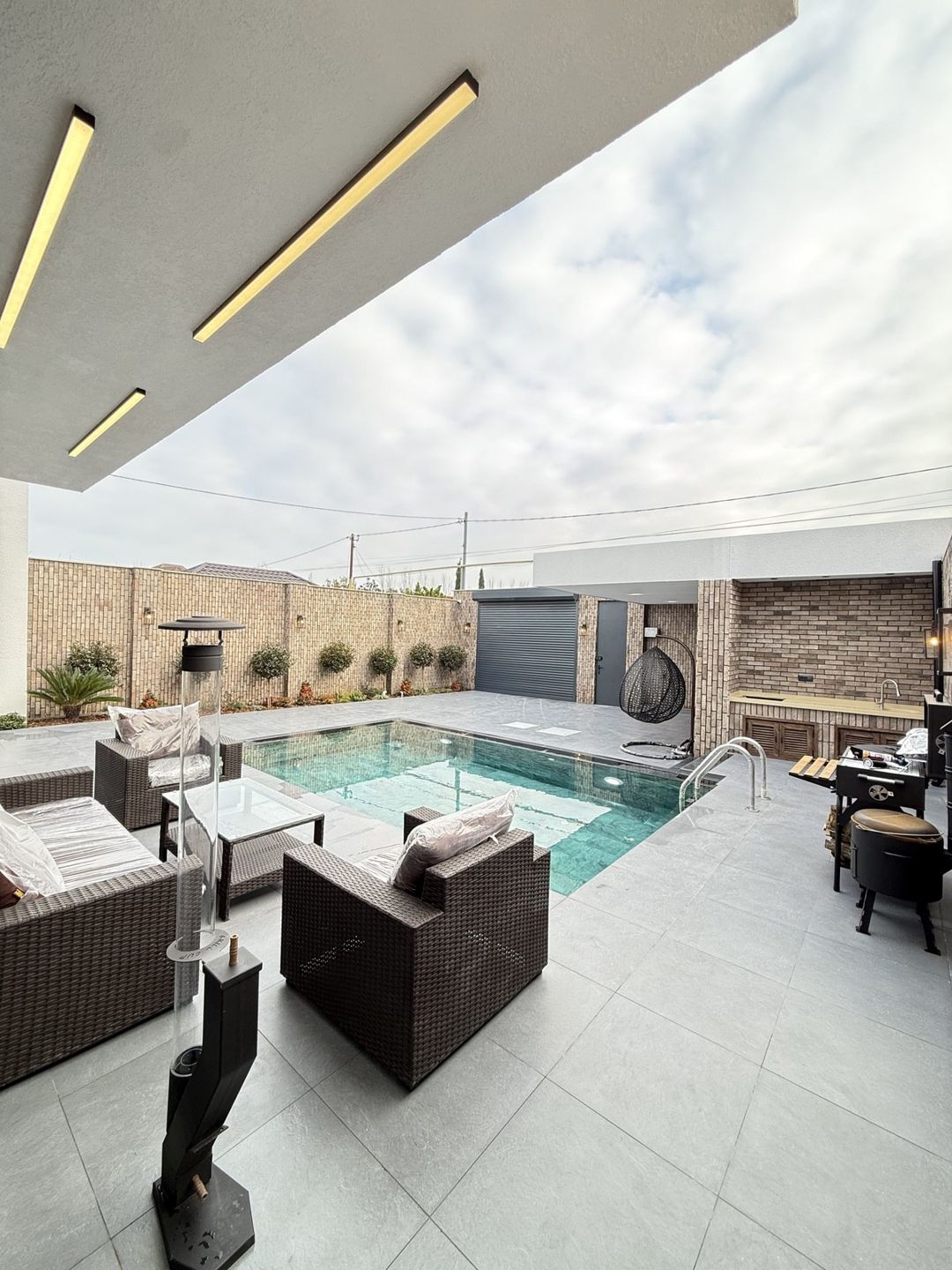 Satılır 4 otaqlı həyət evi/bağ evi 250 m² — Ev, villa, Bakı (3)
