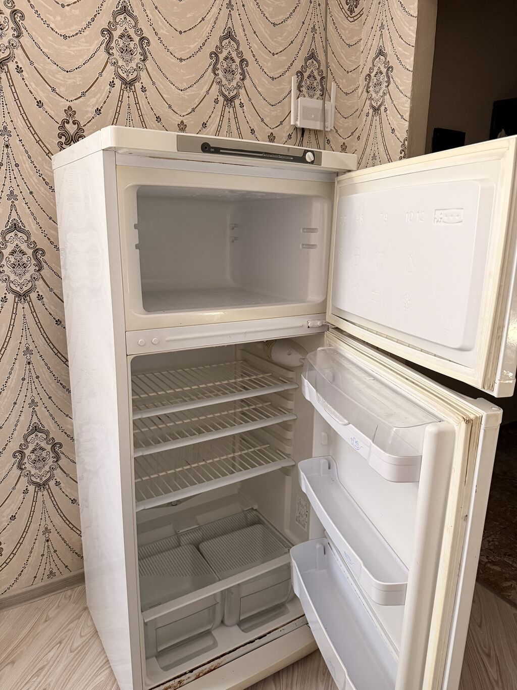 İşlənmiş 2 qapılı Indesit Soyuducu Satılır, rəng - Ağ — Soyuducular, Digah (3)