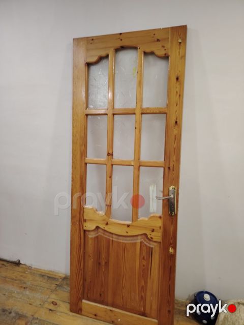 Taxta şüşəli qapı - Material: təbii ağac (şırımlı dekor panellər) — Bakı