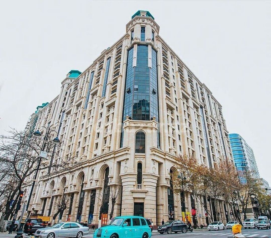 Satılır 4 otaqlı yeni tikili 210 m² — Mənzil, Bakı (2)