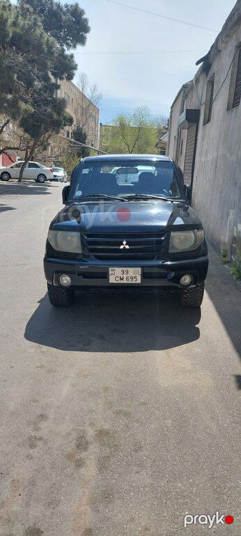 Mitsubishi Pajero io, 2.0 L, 2001 il, 260 000 km