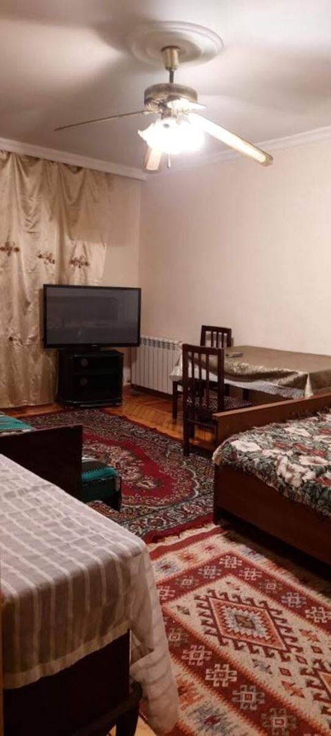 Satılır 1 otaqlı köhnə tikili 35 m² — Bakı