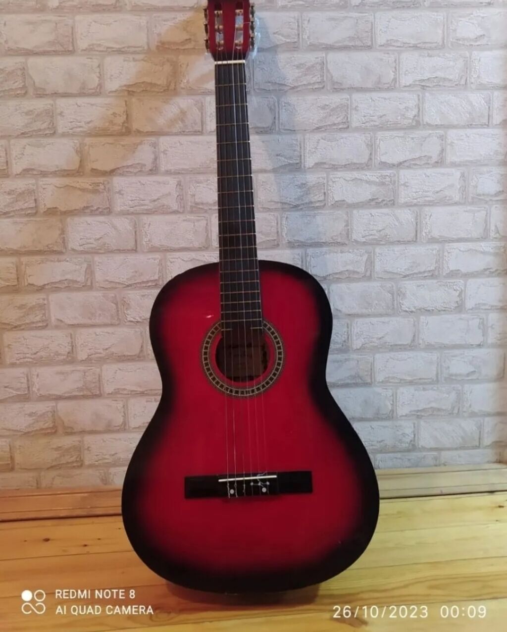 Klassik akustik gitara – qırmızı-sunburst rəng sxemi ilə - Korpus — Gitarlar və digər simli alətlər, Masazır (5)