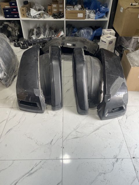 "Jeep Wrangler" plastik qanadı — Bakı
