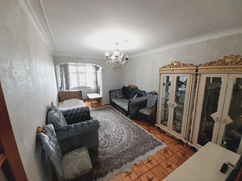 Satılır 3 otaqlı köhnə tikili 75 m² — Bakı