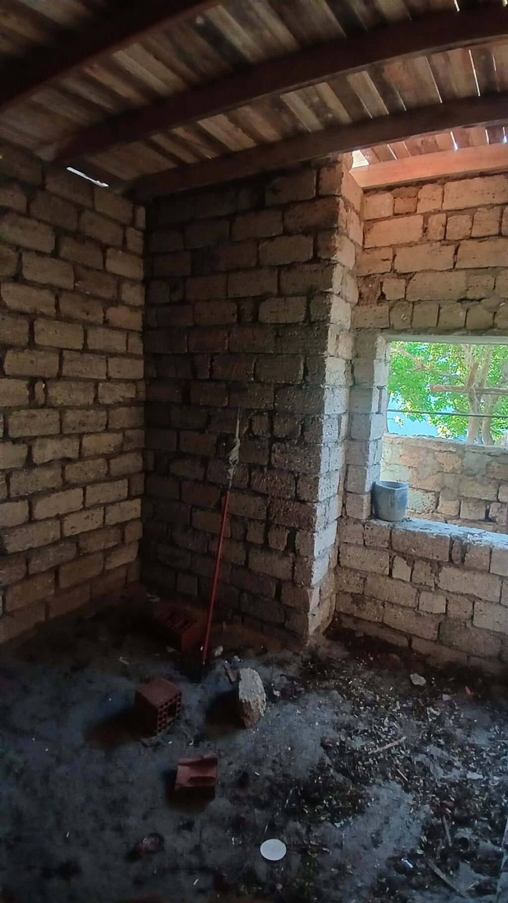 Satışa yarımçıq tikili ev təqdim olunur. Şəkillərdən göründüyü kimi — Ev, villa, Bakı (3)