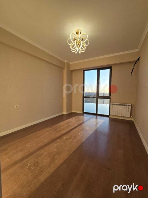 Satılır 3 otaqlı yeni tikili 83 m²