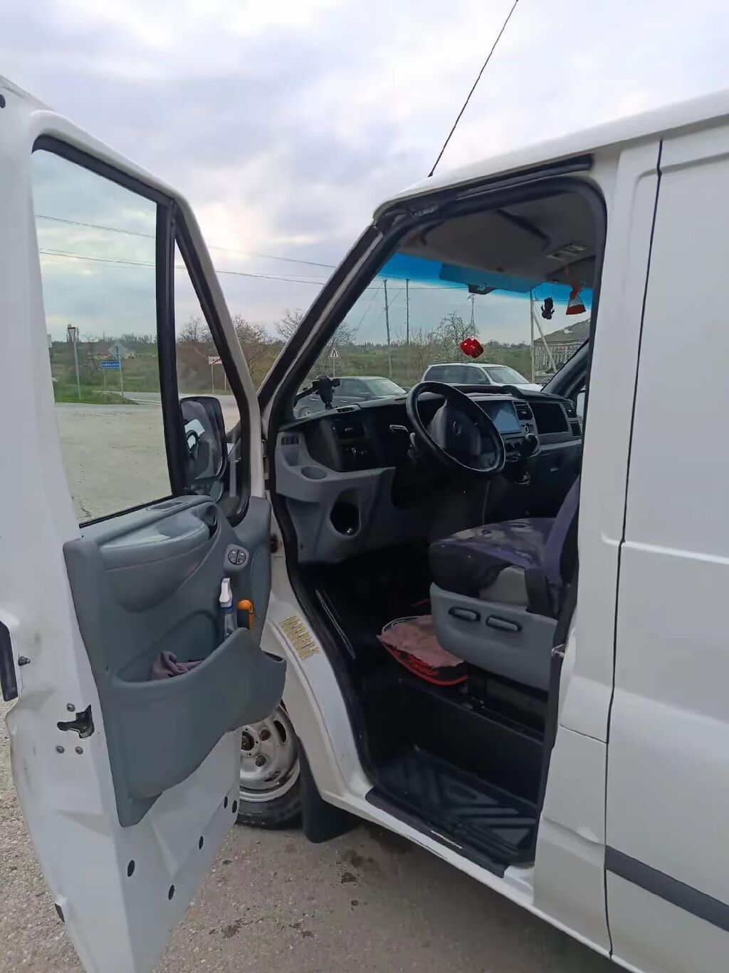 Ford Transit mikroavtobus/miniven Xüsusiyyətlər: - Korpus: ağ rəngli — Avtomobillər, Xaçmaz (3)