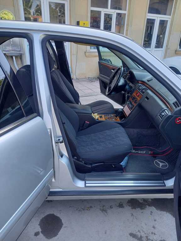 Mercedes E 240, 2.4 L, 1999 il, 318 000 km — Avtomobillər, Qazax (8)