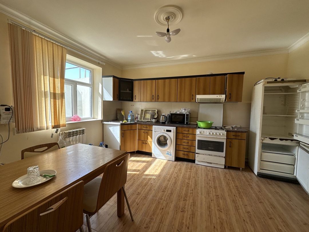 Satılır 5 otaqlı həyət evi/bağ evi 200 m² — Ev, villa, Bakı (4)