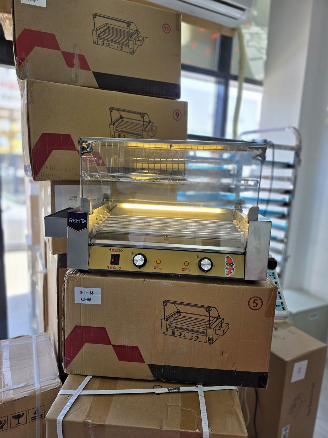 Hotdog bişirən Remta — Biznes və avadanlıq, Bakı (4)