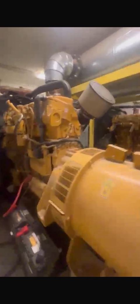 Caterpillar C15 500 kva dizel generator — Bakı