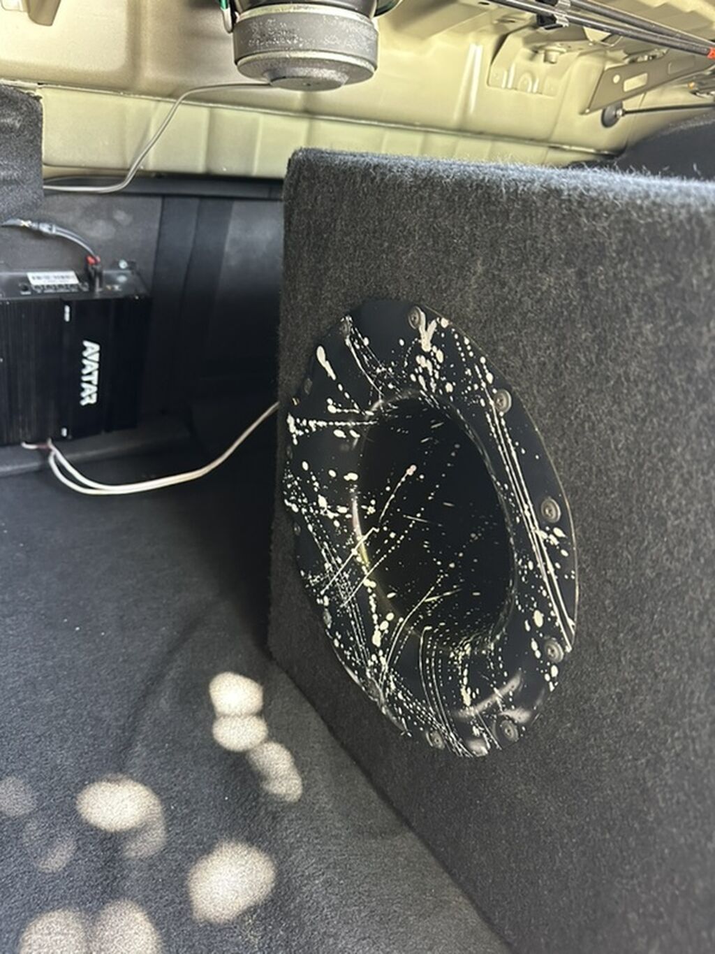 Avtomobil üçün subwoofer sistemi - Subwoofer: MoBass markalı, böyük — Avtomobil akustikası, Sumqayıt (2)