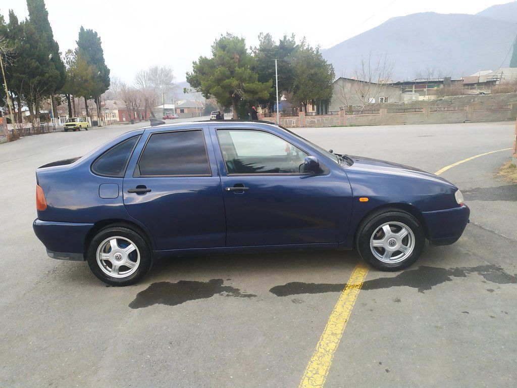 Volkswagen Polo, 1.6 L, 1997 il, 200 000 km — Avtomobillər, Qax (8)