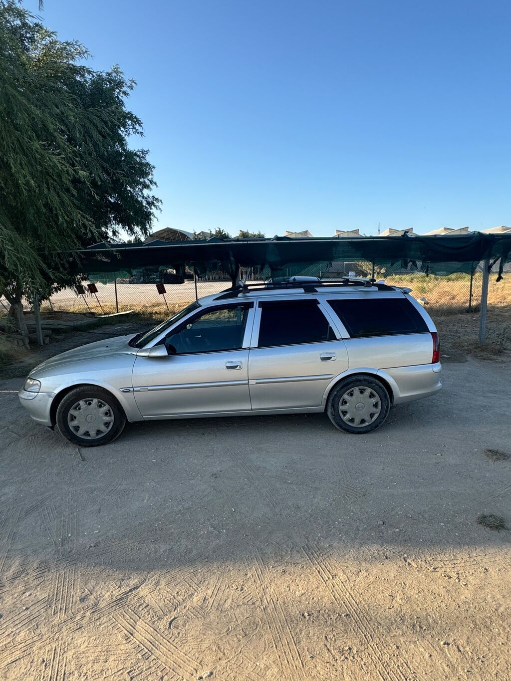 Opel Vectra Caravan (Universal) – gümüşü rəng - Kuzov: universal (5 — Avtomobillər, Sumqayıt (4)