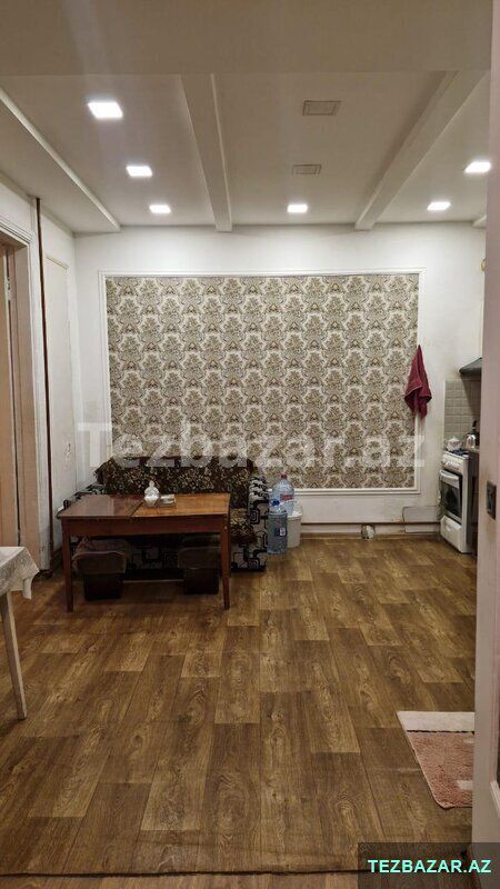 Satılır 3 otaqlı köhnə tikili 78 m² 28 May metro — Bakı