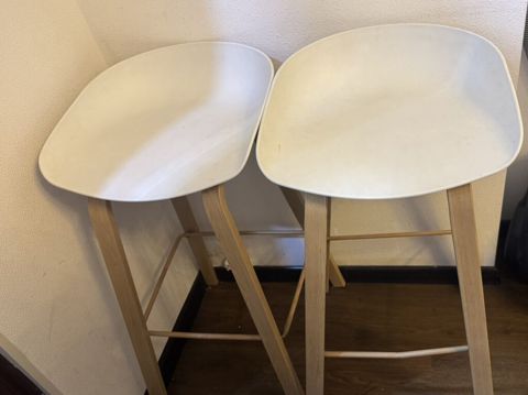 Məhsul: 2 ədəd bar taburesi Evimiz mağazasından ikisi 500alınıb ikisi — Bakı