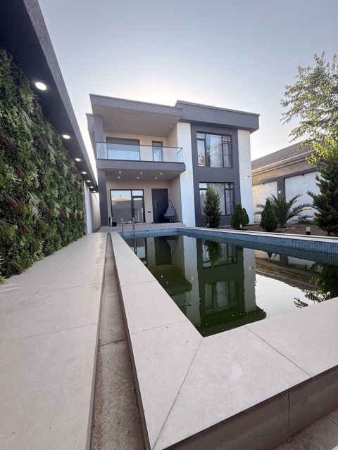 Satılır 5 otaqlı həyət evi/bağ evi 230 m² — Bakı