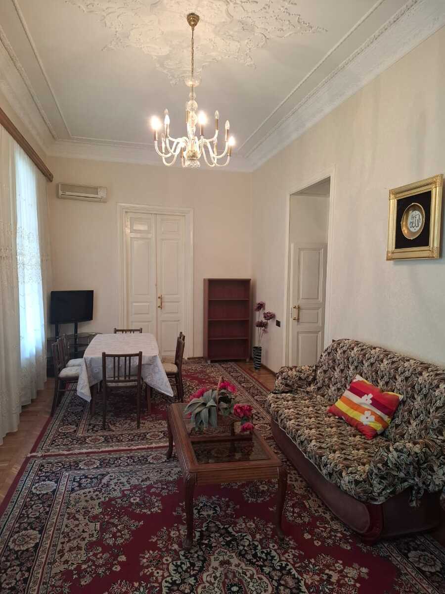 İcarəyə verilir 3 otaqlı köhnə tikili 116 m² — Mənzil, Bakı (4)