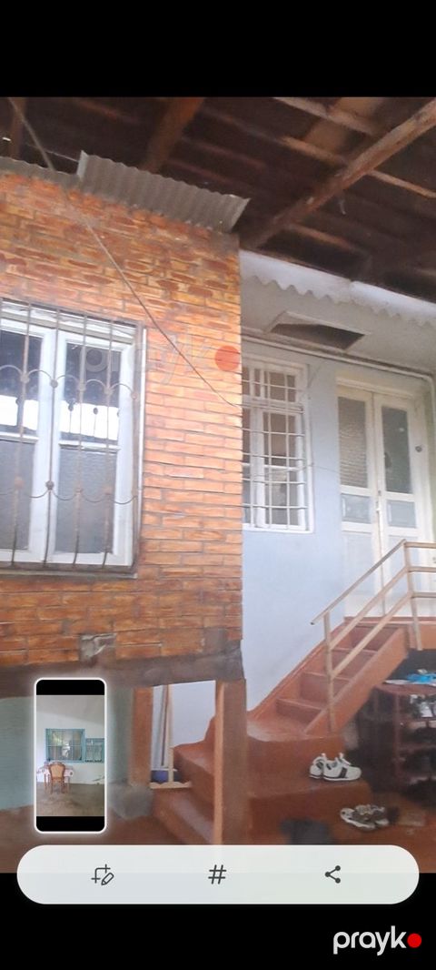 Həyət evi, Şəki r