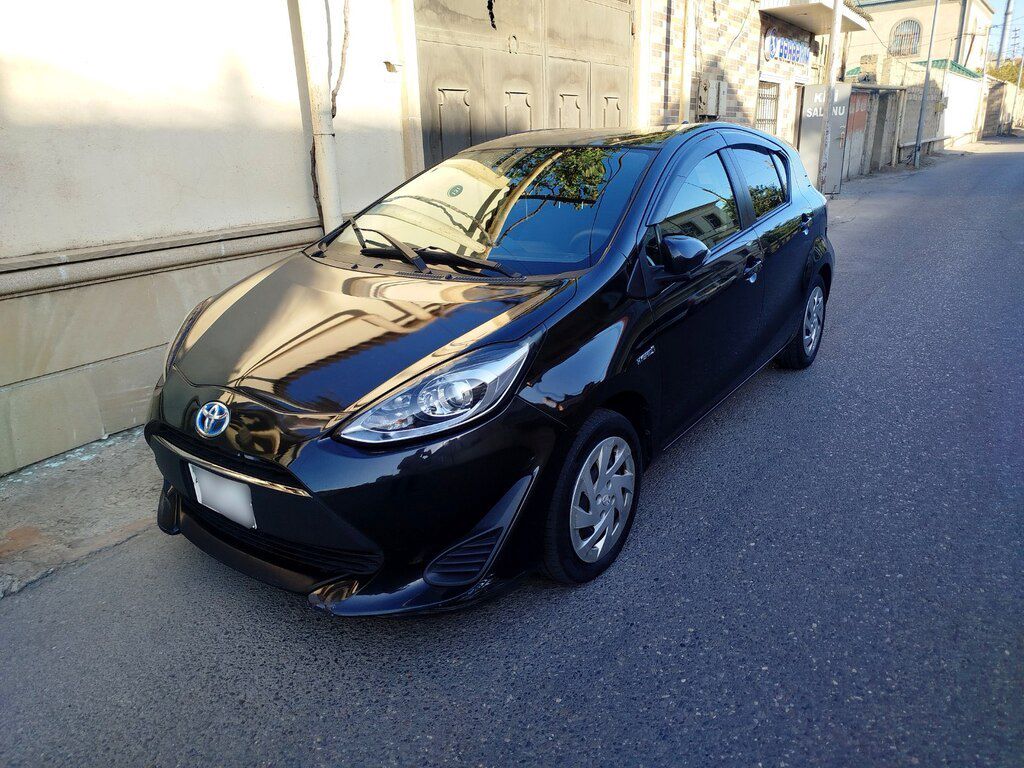 Toyota Aqua, 1.5 L, 0.87 kWh, 2017 il, 275 000 km — Avtomobillər, Bakı