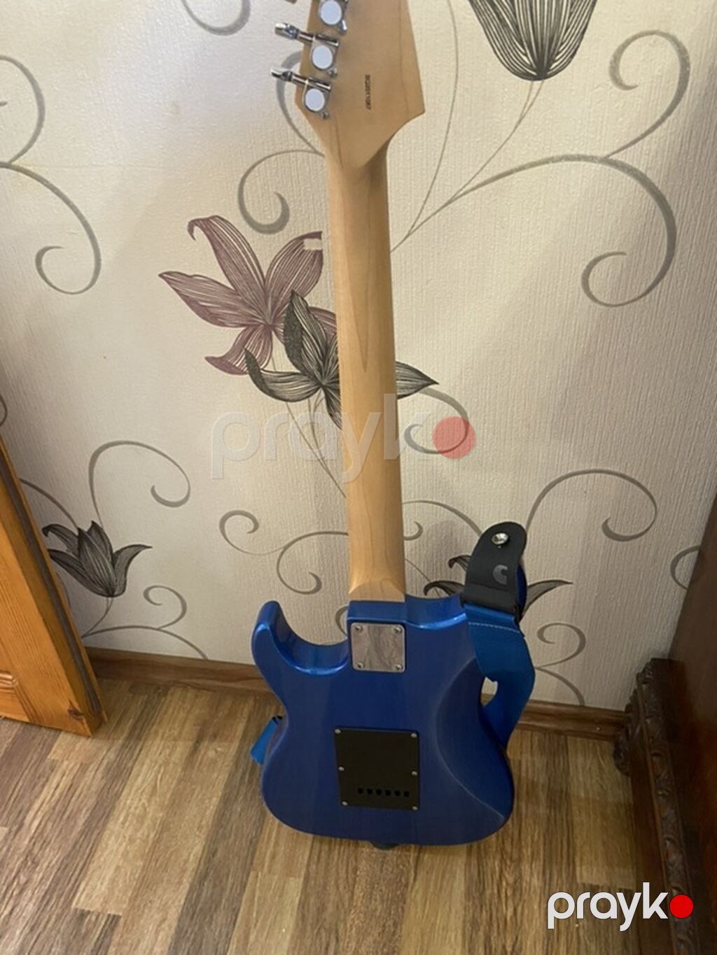 İşlək vəziyyətdədir. Heç bir problemi yoxdu. Çantası var üstündə — Gitarlar və digər simli alətlər, Mehdiabad (2)