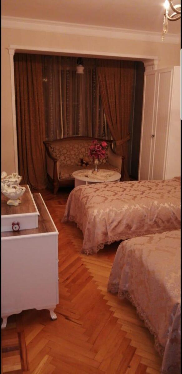 Satılır 4 otaqlı köhnə tikili 110 m² — Mənzil, Bakı (3)