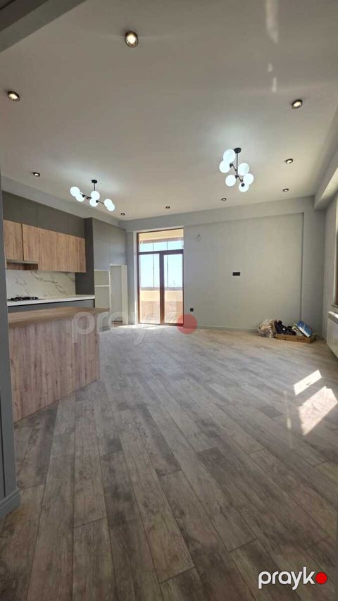 Satılır 3 otaqlı yeni tikili 100 m²