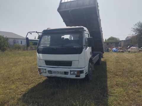 Yükdaşıma üçün hidravlik bortlu tipper yük maşını - Kassa: Üç tərəfli — Bakı