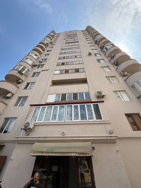 Satılır 3 otaqlı yeni tikili 110 m² — Bakı