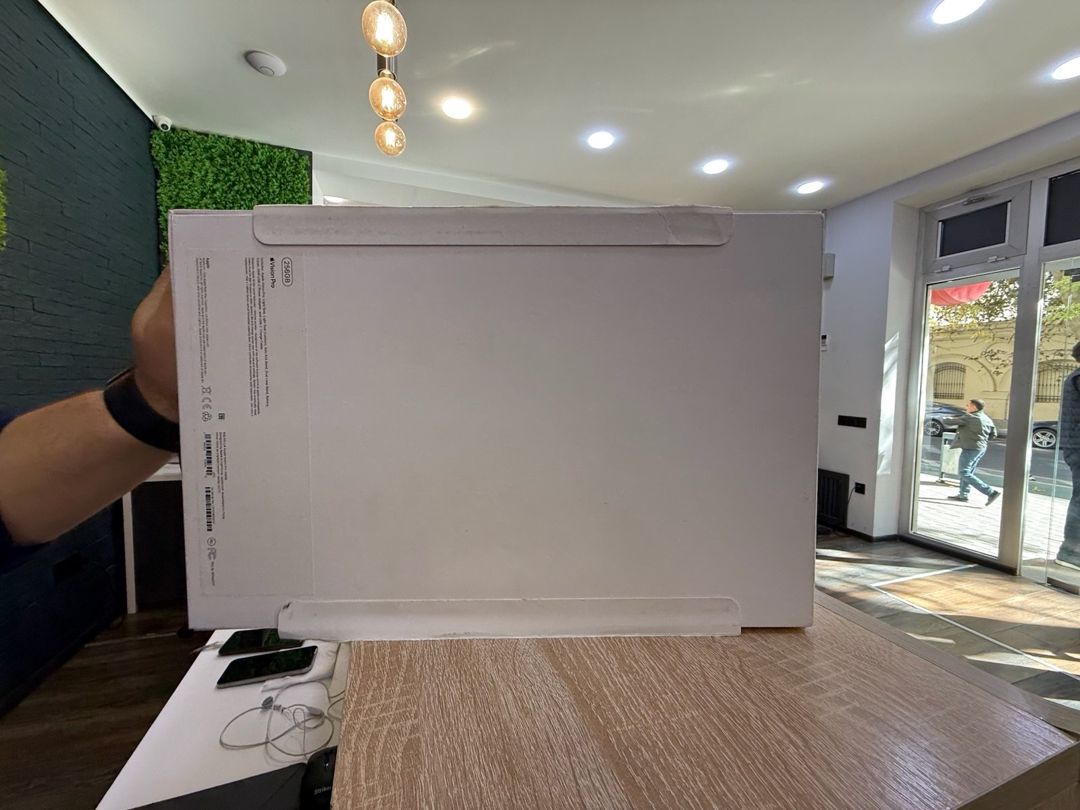 Apple Vision — Noutbuklar, Bakı (3)
