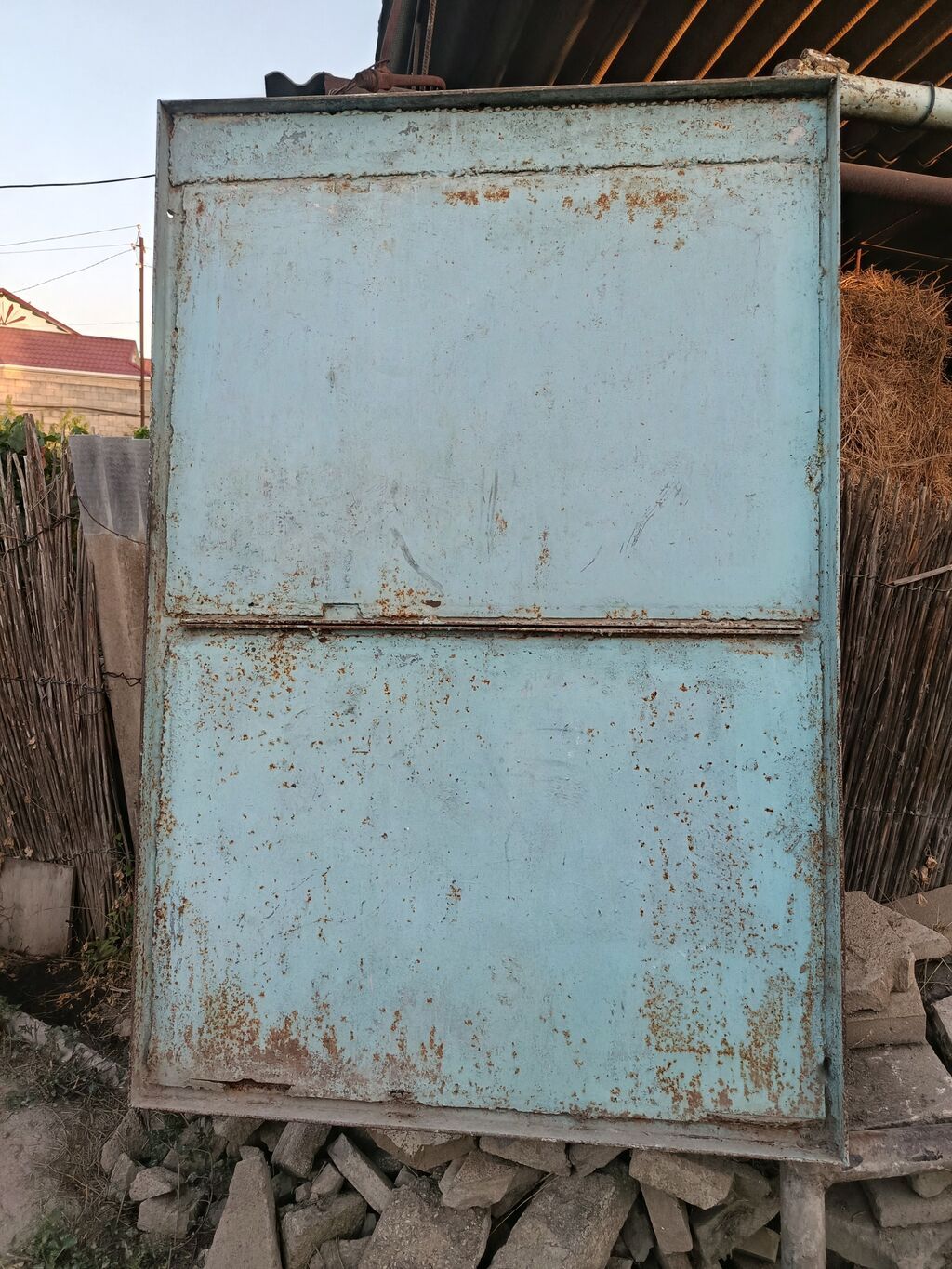 Metall qapı dəsti – iki taylı sürgülü/qatlanan darvaza - Material — Pəncərələr, qapılar, balkonlar, Salyan (4)