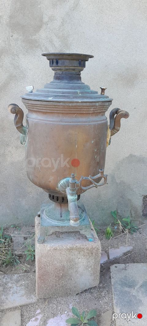 Məhsul: Antik kömürlü samovar Təsvir: - Material: bürünc (klassik