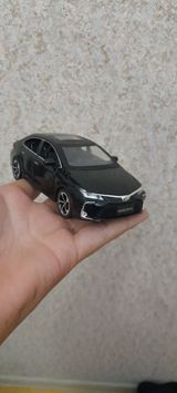 Toyota Corolla 1:32 Ölçüdə Təzədir Hər yeri açılır Səsli işıqlıdır — Model Kolleksiyaları
