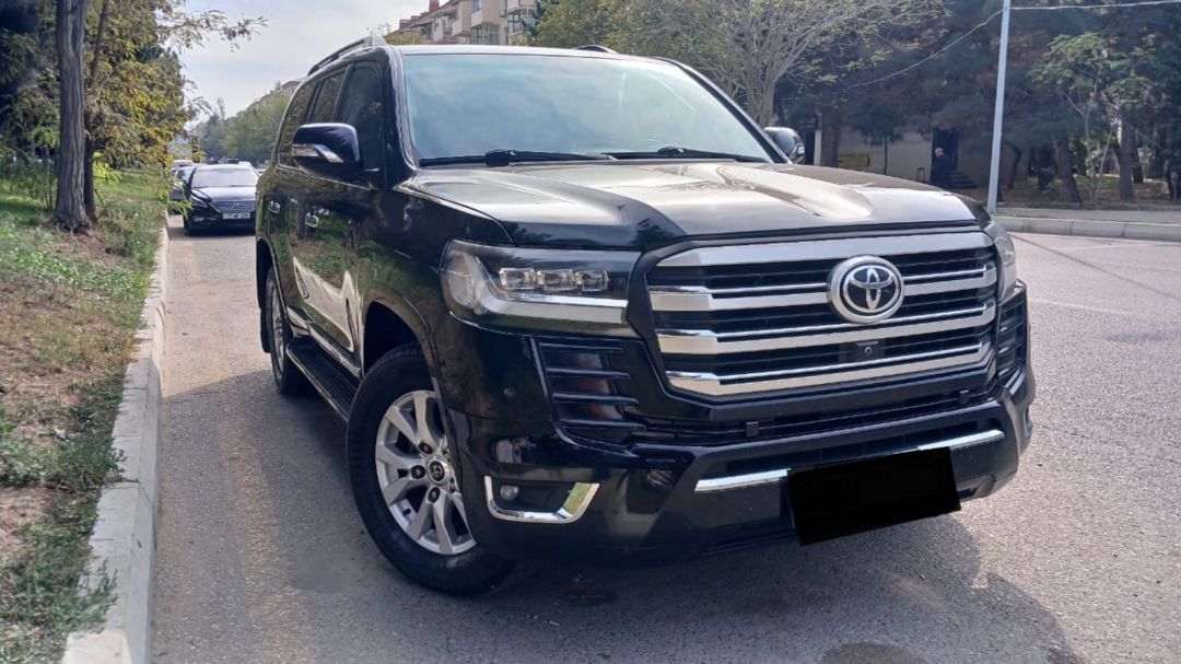 Toyota Land Cruiser 300 icarəsi — Avtomobil icarəsi, Bakı