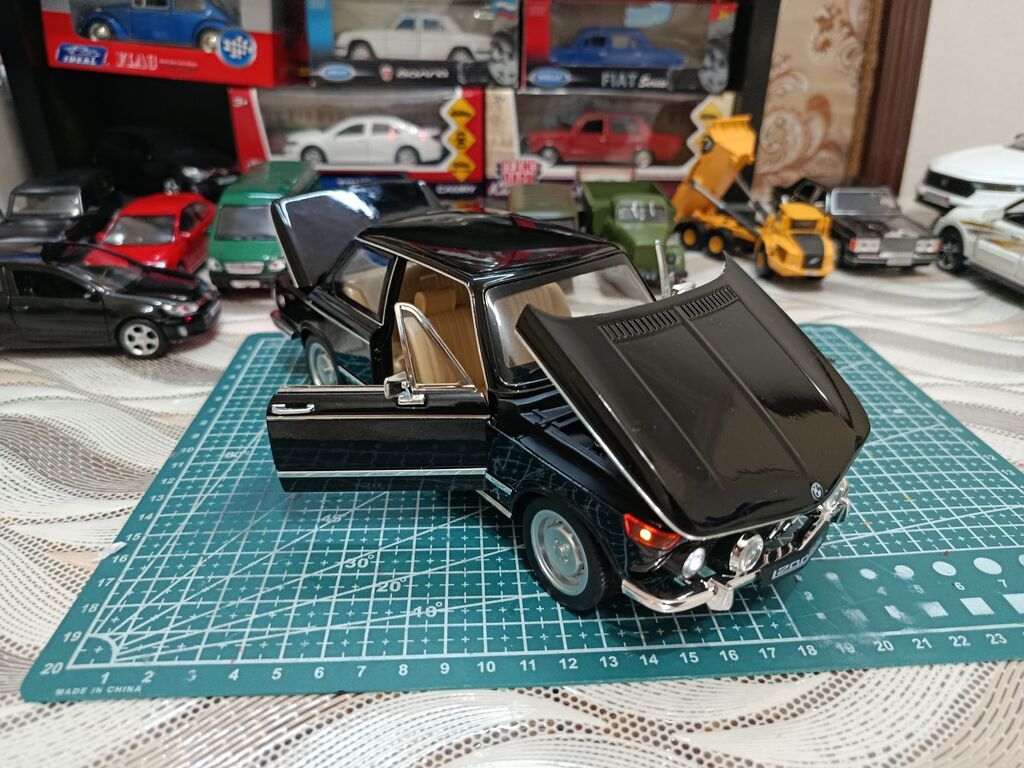 Məhsul: Kolleksiya üçün klassik avtomobil maketi – BMW 2002tii (miqyas — Modellar, Bakı (6)