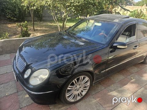 Mercedes E 240, 2.6 L, 2002 il, 300 000 km
