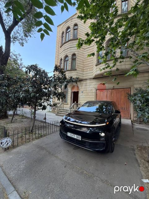 İcarəyə verilir 18 otaqlı həyət evi/bağ evi 1060 m²