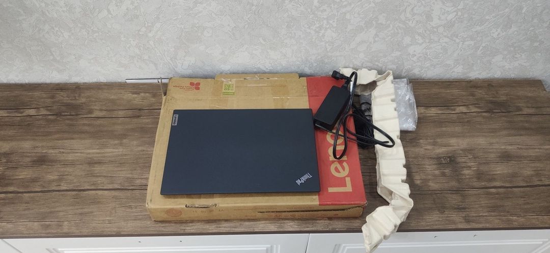 Lenovo Thinkpad T14s (32GB RAM) — Noutbuklar, Bakı (6)