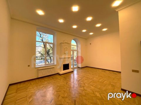 İcarəyə verilir 3 otaqlı ofis 110 m²