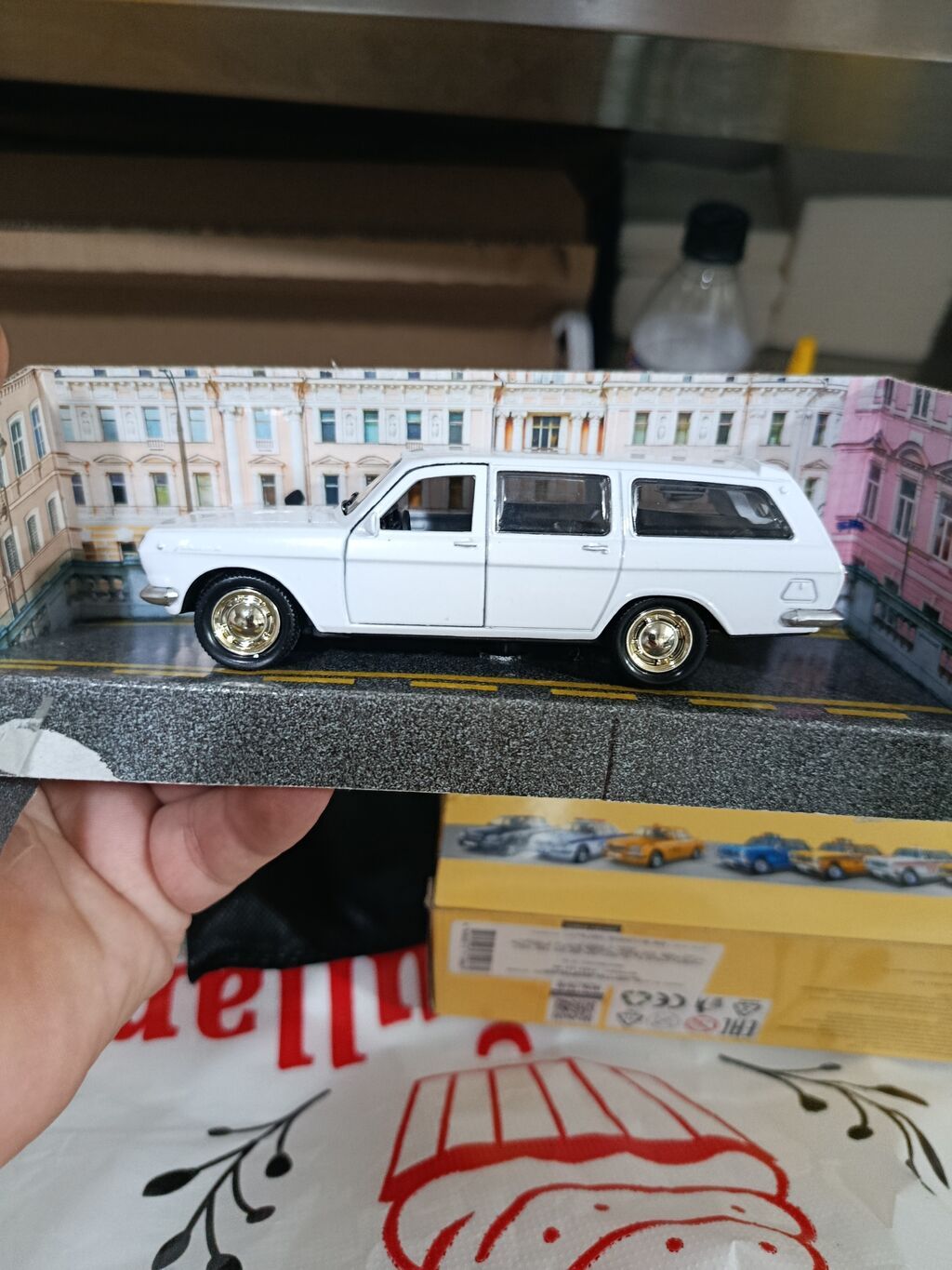 Texno Park “Klassika” seriyasından GAZ-2402 “Volqa” model maşın — Modellar, Bakı (2)