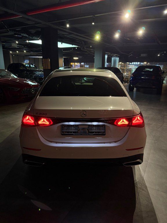 Mercedes E 350, 2.0 L, 2024 il, 5 300 km — Avtomobillər, Bakı (8)