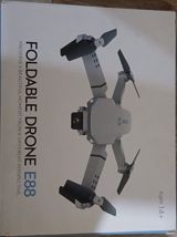 E88 Foldable Drone – qatlanan korpuslu, yüngül və portativ uçuş dronu — Световое оборудование и аксессуары — Другое