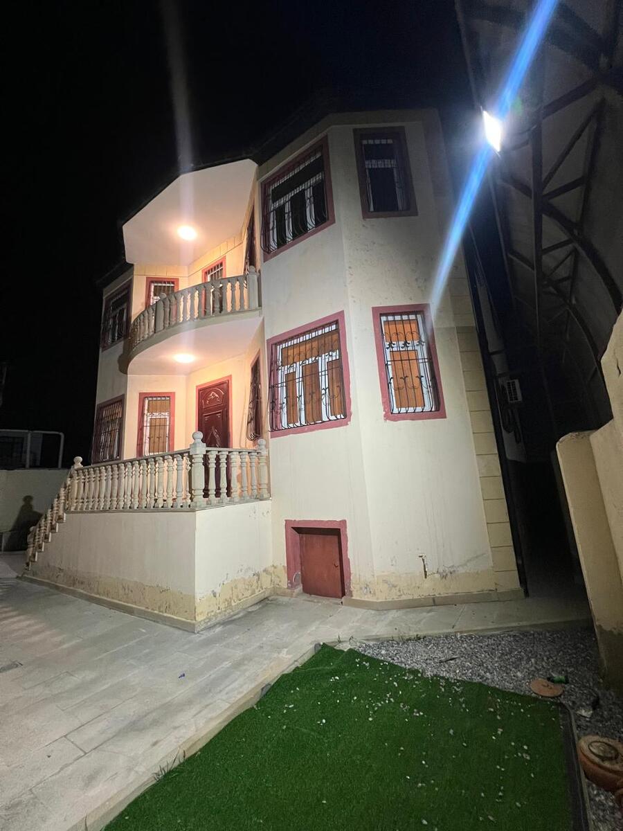 Satılır 7 otaqlı həyət evi/bağ evi 210 m² — Ev, villa, Bakı (2)