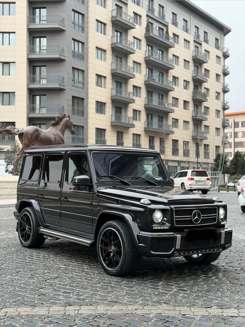 Mercedes-Benz G-Class üçün premium SUV təsviri. Qara rəngdə təqdim — Avtomobillər, Bakı