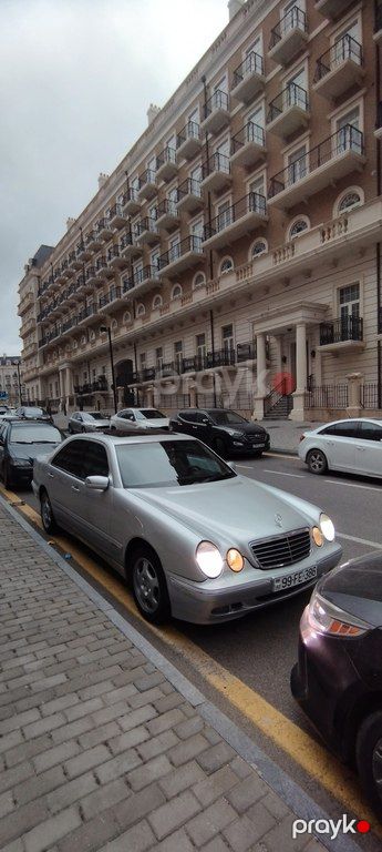 Mercedes E 270, 2.7 L, 1999 il, 384 000 km