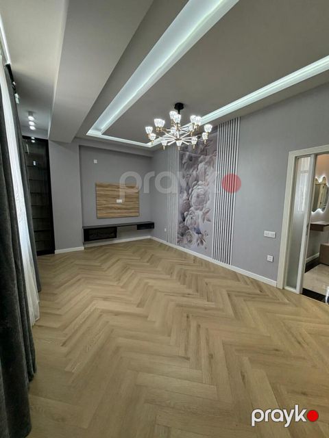 Satılır 2 otaqlı yeni tikili 76 m²