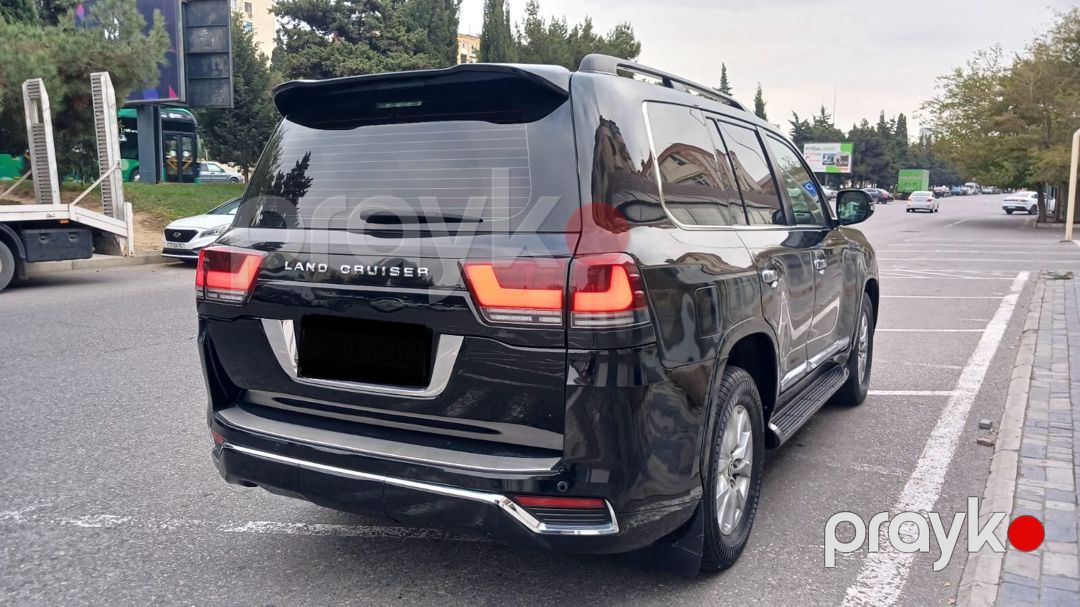Toyota Land Cruiser 300 icarəsi — Avtomobil icarəsi, Bakı (4)
