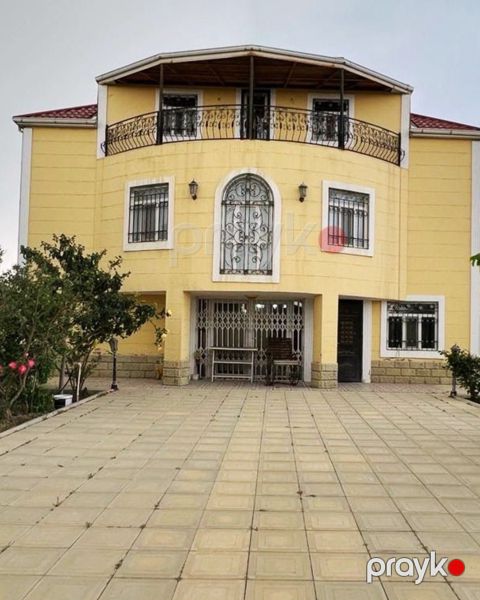 Satılır 10 otaqlı həyət evi/bağ evi 450 m²