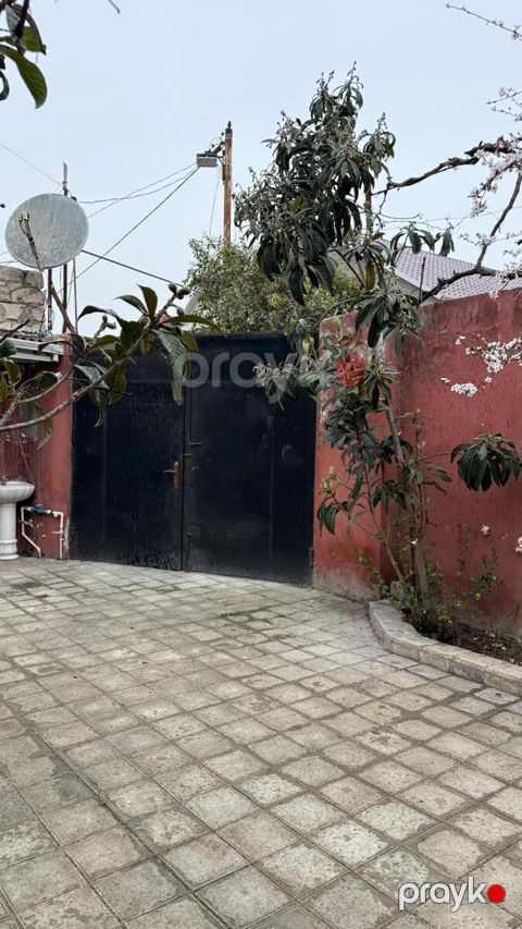 Satılır 4 otaqlı həyət evi/bağ evi 150 m²